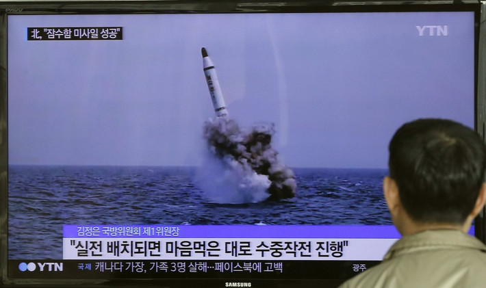 Dưới thời ông Kim Jong-un, Triều Tiên tiếp tục tiến hành các vụ thử tên lửa và hạt nhân, gây quan ngại cho cộng đồng quốc tế. Ảnh: BI.