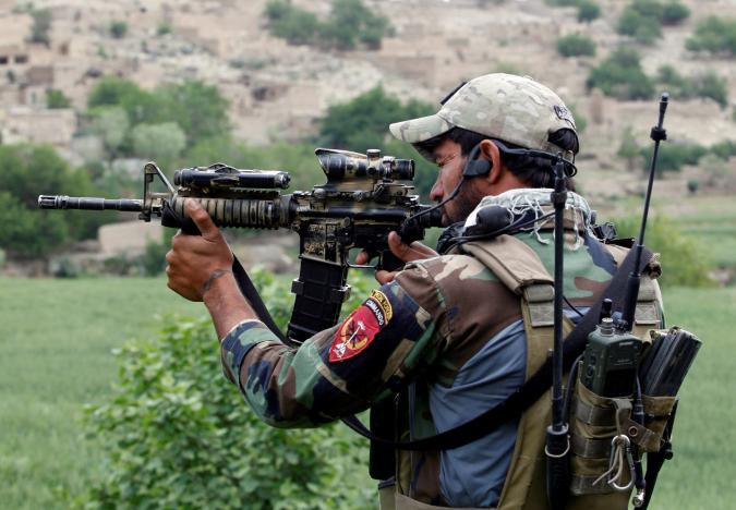 Các quan chức Afghanistan cho biết gần 100 tay súng IS bỏ mạng và không có dân thường nào thương vong trong vụ ném bom GBU-43. Tuy nhiên, thông tin này chưa được xác minh.