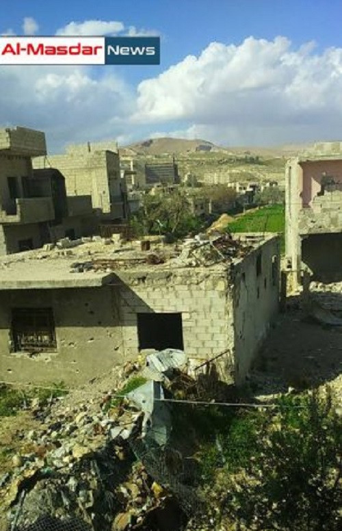 Theo một nguồn tin quân sự, quân đội Syria cũng phá hủy một xe chiến đấu bộ binh cùng 2 xe quân sự chở đầy súng máy của nhóm phiến quân.