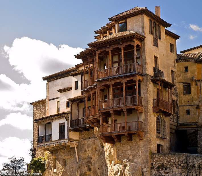 Những ngồi "nhà treo" Casas Colgadas độc đáo tại tỉnh Cuenca, Tây Ban Nha.