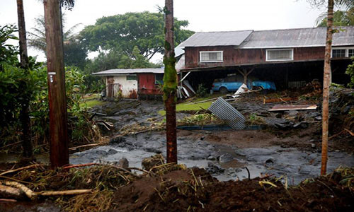 Siêu bão Lane đã đổ bộ vào quần đảo Hawaii cuối tháng 8/2018, gây mưa lớn, sạt lở đất và làm ảnh hưởng đến cuộc sống của người dân địa phương.