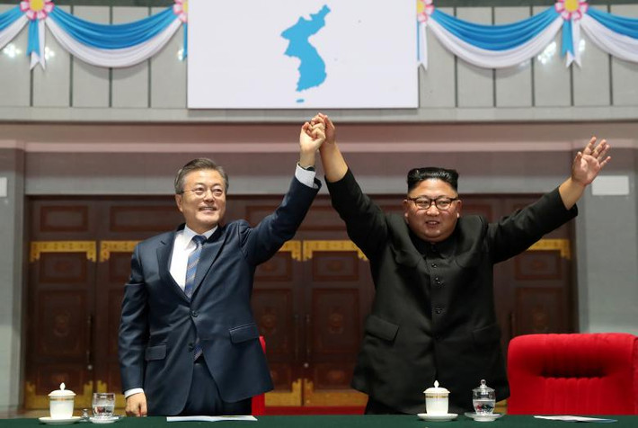 Sau buổi trình diễn, Tổng thống Moon Jae-in đã có bài phát biểu kêu gọi chấm dứt 70 năm thù địch giữa hai miền bán đảo Triều Tiên. Được biết, đây cũng là lần đầu tiên một nhà lãnh đạo Hàn Quốc có bài phát biểu trước công chúng Triều Tiên.
