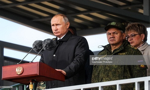 Theo hãng thông tấn Reuters, ngày 13/9, đích thân Tổng thống Putin đã đích thân thị sát cuộc tập trận Vostok-2018 tại thao trường Tsugol, khu vực Zabaikalsky thuộc vùng Viễn Đông của nước Nga. Ảnh: Getty.