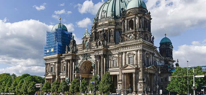 Nhà thờ Berlin hiện nay dường như không hề thay đổi trong hàng trăm năm qua. Nó chỉ được tu sửa sau khi bị hư hại trong thời kỳ Thế chiến II.