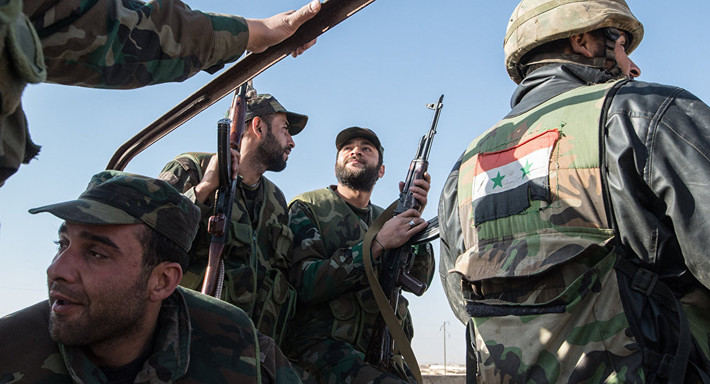 “Lực lượng chính phủ Damascus đã tấn công nhóm tay súng IS đang tìm cách di chuyển từ al-Tanf ở Nam Homs tới al-Bayarat al-Qarbi ở Palmyra và sau đó tiếp tục tiến về Raqqa qua vùng al-Taweinan và Wadi Abyaz”, FNA đưa tin. Ảnh: Sputnik.