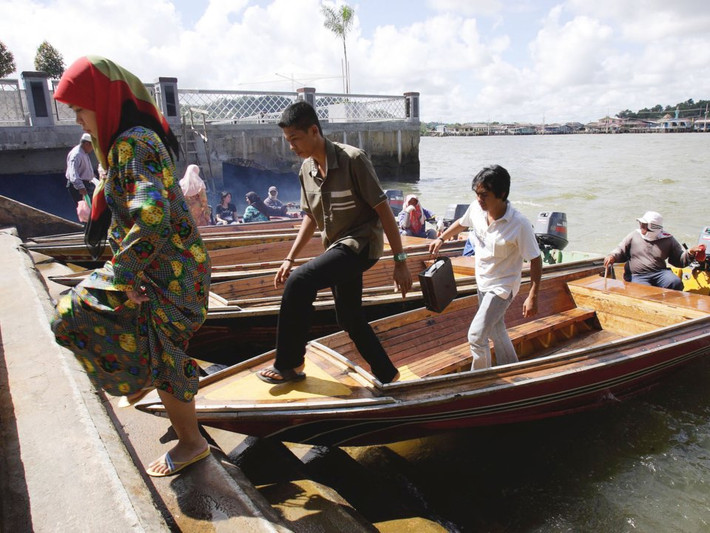 Việc sử dụng phương tiện này khiến Bangdar Seri Bagawan được đặt biệt danh là “Venice của Phương Đông”.