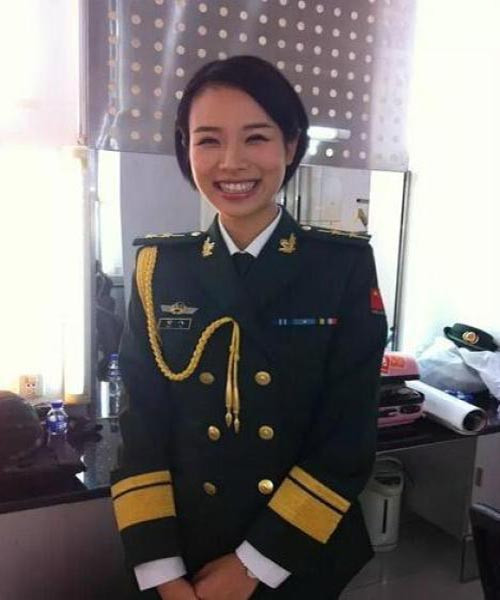 Được biết, hồi năm 2013, Shu Xin được bình chọn là “một trong 10 nữ quân nhân PLA quyến rũ nhất”.