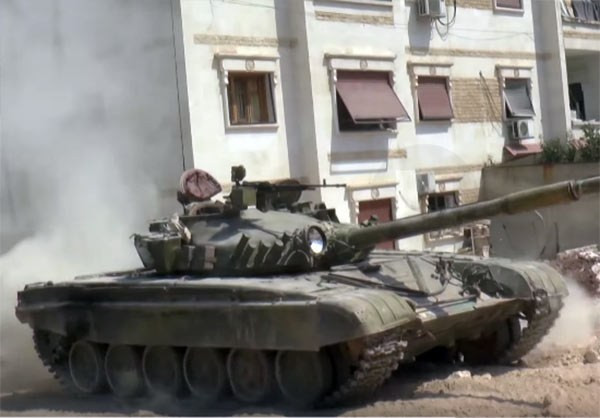 Trước đó, quân chính phủ Syria tấn công vào kho vũ khí của nhóm khủng bố ở phía bắc Khan Touman và phía tây al-Amareh, buộc chúng phải rút lui.