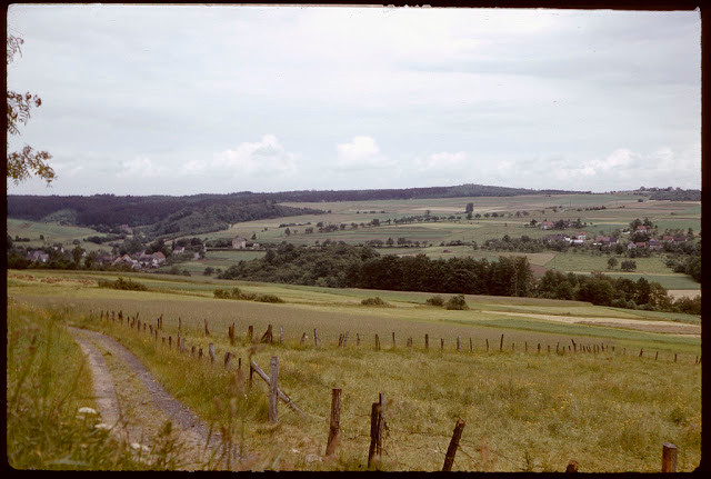 Khung cảnh làng quê thanh bình ở Rhineland.
