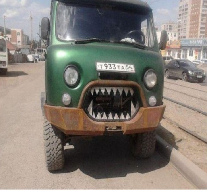 Những chiếc xe tải với ngoại hình “zombie” này chắc hẳn khiến không ít người khiếp sợ.