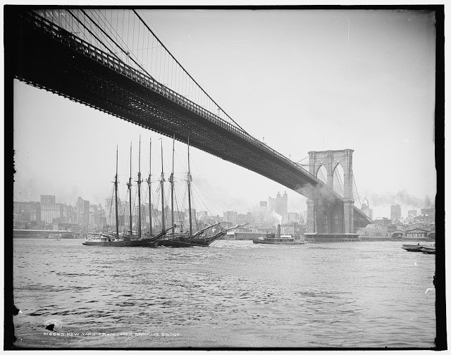 Cây cầu Brooklyn chụp năm 1903.