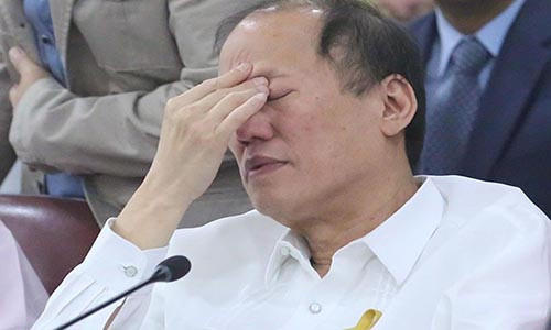 Từ năm 1986 đến 1992, trong thời kì tại nhiệm của mẹ ông là Tổng thống Corazon Aquino, Aquino làm việc tại công ty bảo hiểm Intra-Strata của người chú là Phó chủ tịch công ty Antolin Oreta Jr. Ảnh: Philippine Star