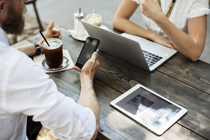 Theo một nghiên cứu do dự án Be Mobile thực hiện, phí sử dụng dịch vụ Internet ở Nga rẻ nhất thế giới. Ảnh: Flickr.