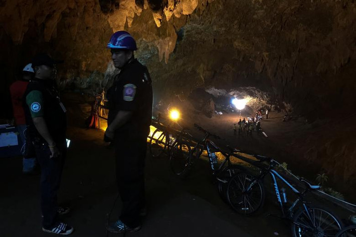 Được biết, hệ thống hang động này trải dài hơn 6 km dưới lòng đất vốn là một địa điểm du lịch hấp dẫn ở Thái Lan.