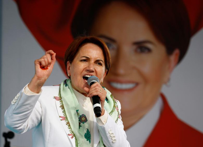Lãnh đạo của Đảng Good, bà Meral Aksener, phát biểu trong cuộc vận động tranh cử ở Izmit ngày 19/6.