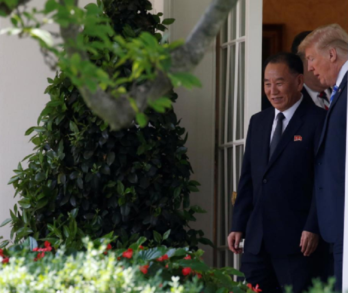 Sau cuộc hội đàm, Tổng thống Trump tuyên bố Hội nghị Thượng đỉnh Mỹ-Triều sẽ vẫn diễn ra tại Singapore vào ngày 12/6 như kế hoạch. Ảnh: Reuters.