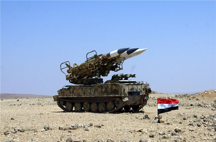 Ở một diễn biến khác, phòng không Syria tuyên bố đã bắn hạ một máy bay không người lái của Israel tại phần lãnh thổ Cao nguyên Golan thuộc quyền kiểm soát của Syria. Tuy nhiên, truyền thông Israel khẳng định UAV của nước này rơi tại Hadhar do gặp vấn đề kỹ thuật. Ảnh: FNA.