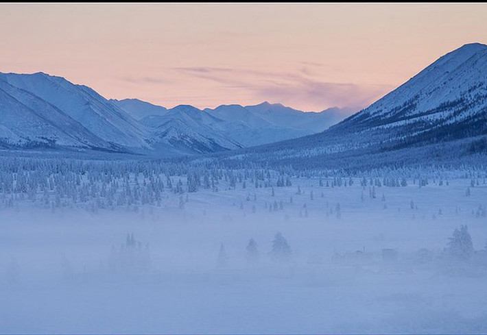 Thị trấn Oymyakon ở vùng Yakutia, Siberia (Nga) được coi là một trong những thị trấn lạnh nhất thế giới có người ở. Nhiệt độ thấp kỷ lục được ghi nhận ở khu vực này là -77,8 độ C vào năm 1938. Ảnh: Flickr.
