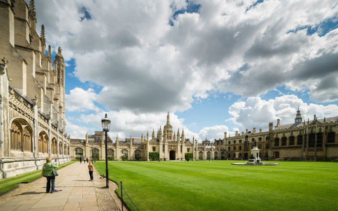 Thành phố Cambridge của Anh giữ được vẻ cổ kính thời Trung cổ với các công trình đặc sắc.
