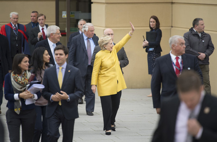 Ngày 17/3/2017, bà Clinton đã có bài phát biểu trong Ngày Thánh Patrick tại Scranton, Pennsylvania. Ảnh: Bà Clinton tham gia một sự kiện ở Swansea, Wales, ngày 14/10/2017. Ảnh: Zimbio.