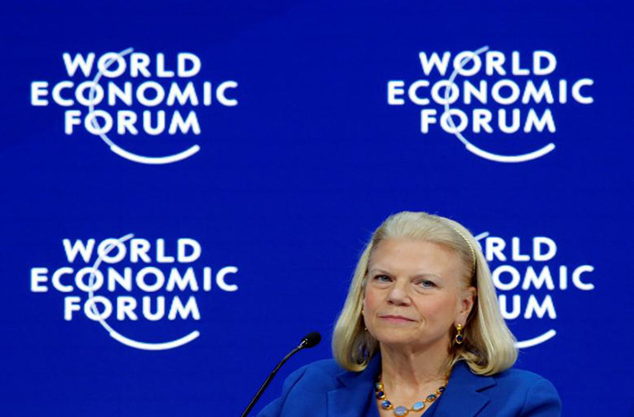 Bà Ginni Rometty, Tổng giám đốc điều hành của Công ty IBM, tham dự diễn đàn.