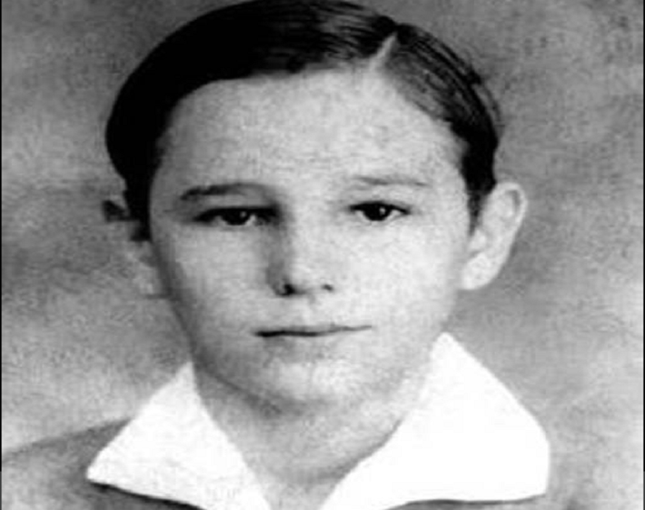 Năm 6 tuổi, Fidel Castro được gia đình gửi đi học tại Santiago de Cuba, thành phố lớn thứ hai tại Cuba.