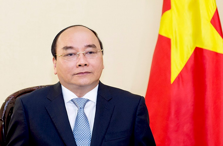 "Tôi rất đau buồn và phẫn nộ khi được tin 2 công dân Việt Nam đã bị những kẻ khủng bố bắt cóc và sát hại một cách man rợ, không mang tính người. Những kẻ khủng bố gây ra cái chết của công dân Việt Nam phải bị trừng trị đích đáng. Tôi xin chia buồn với gia đình, người thân các nạn nhân", Thủ tướng Nguyễn Xuân Phúc phát biểu trước việc 2 công dân Việt Nam bị nhóm khủng bố Abu Sayyaf sát hại ở Philippines hồi năm ngoái. Ảnh: VGP.