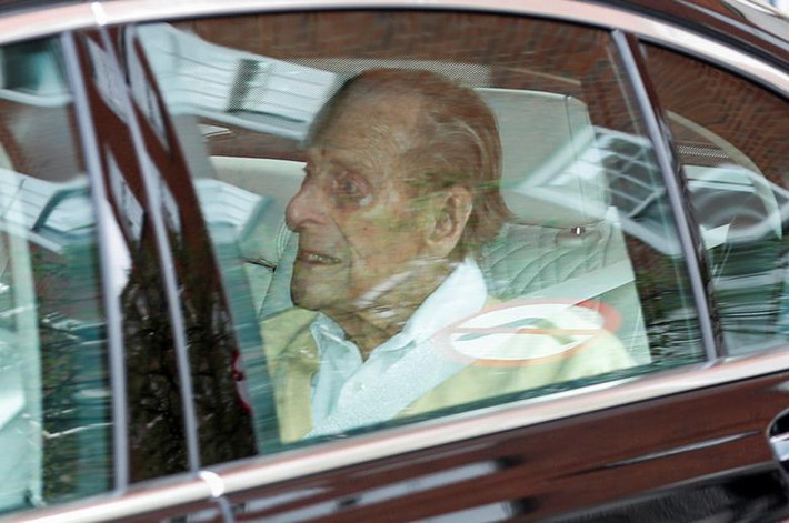 Hoàng thân Philip, chồng của Nữ hoàng Anh Elizabeth II, trở về nhà hôm 16/3/2021 sau 4 tuần điều trị tại bệnh viện.