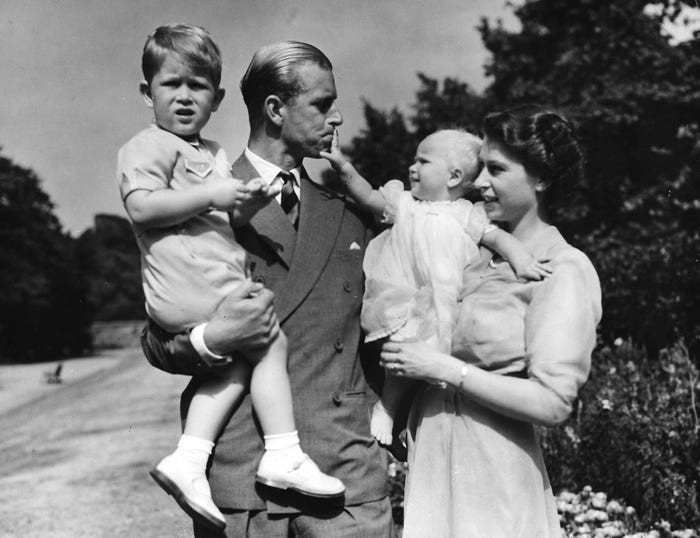 Những năm tiếp theo, hai người sống ở Malta, nơi đóng quân của Hoàng thân Philip. Năm 1949, họ chào đón cậu con trai đầu lòng là Thái tử Charles hiện tại và Công chúa Anne vào năm 1950. Năm 1960, vợ chồng Hoàng thân Philip chào đón người con thứ ba, Hoàng tử Andrew và người con út của họ, Hoàng tử Edward, chào đời vào năm 1964.