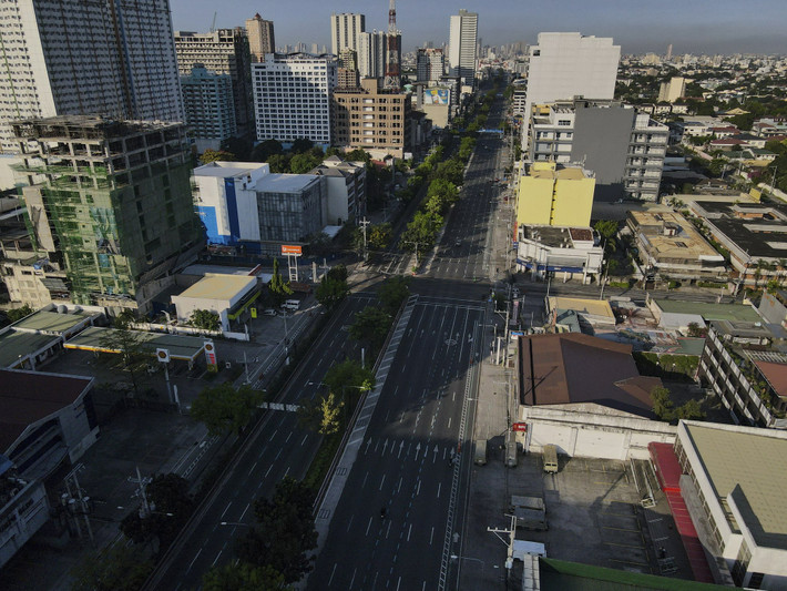 Quezon Boulevard nhìn từ trên cao hôm 2/4.