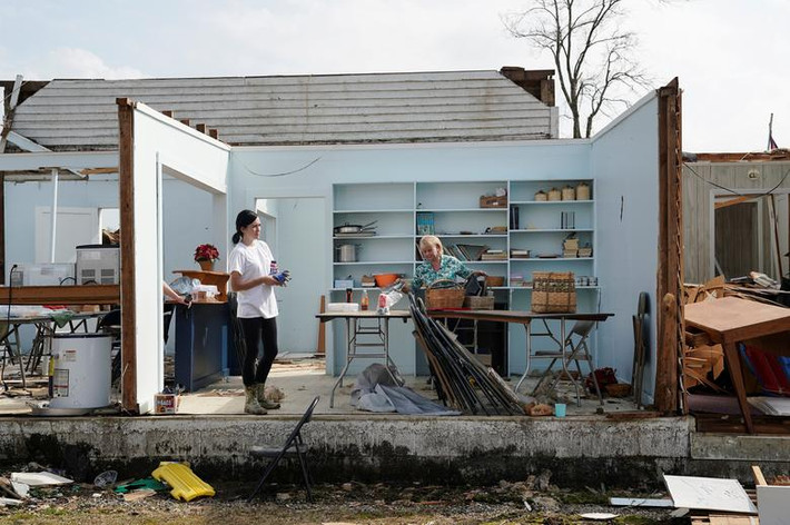 Cơn lốc xoáy kinh hoàng phá hủy nhiều ngôi nhà ở Ohatchee, bang Alabama (Mỹ), ngày 26/3.