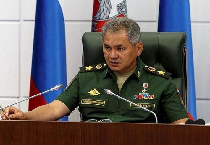 Trong diễn biến liên quan, hôm 22/4 vừa qua, Bộ trưởng Quốc phòng Nga Sergei Shoigu (ảnh) cho biết ông đã ra lệnh cho các binh sĩ tham gia diễn tập ở Crimea và miền Tây nước Nga trở về căn cứ thường trực.