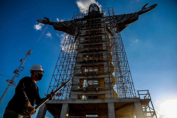 Bức tượng được đặt tên là Christ the Protector (Chúa Bảo vệ). Ảnh: Getty.