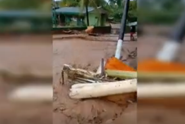 Lũ lụt nghiêm trọng cũng đã được báo cáo ở Bima, một thị trấn ở tỉnh Tây Nusa Tenggara, buộc gần 10.000 người phải đi lánh nạn. Ảnh: YN.