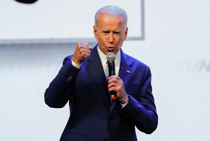 "Tổng thống Biden quyết định rút binh sĩ khỏi Afghanistan và chấm dứt cuộc chiến 20 năm của Mỹ tại đây. Chúng tôi sẽ bắt đầu rút tuần tự lực lượng còn lại trước ngày 1/5 và đã lên kế hoạch đưa toàn bộ lính Mỹ ở Afghanistan về nước trước lễ kỷ niệm 20 năm sự kiện 11/9", một quan chức Nhà Trắng tiết lộ. Ảnh: Reuters.