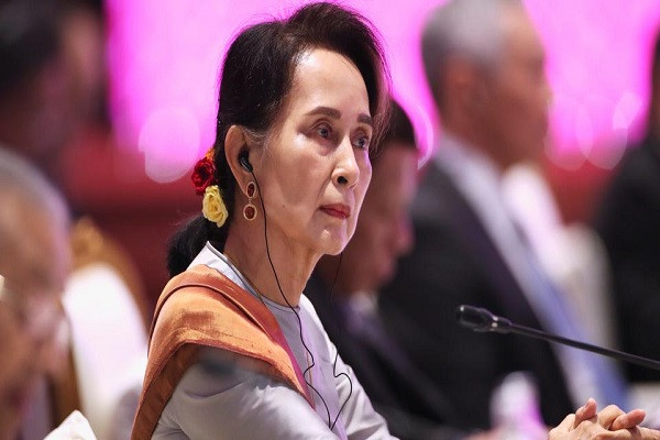 Cố vấn nhà nước Myanmar San Suu Kyi (ảnh) bị quân đội nước này bắt giữ hồi đầu tháng 2/2021 và được cho là bị giam lỏng tại tư dinh trên đường Myebon Thar ở thủ đô Naypyitaw. Tuy nhiên, truyền thông Myanmar gần đây loan tin bà đã bị đưa đến nơi khác. Ảnh: TRT.