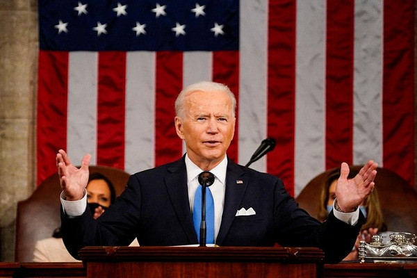 Tối 28/4 (giờ địa phương), Tổng thống Biden đã có bài phát biểu đầu tiên trước Quốc hội Mỹ. (Nguồn ảnh: Reuters)