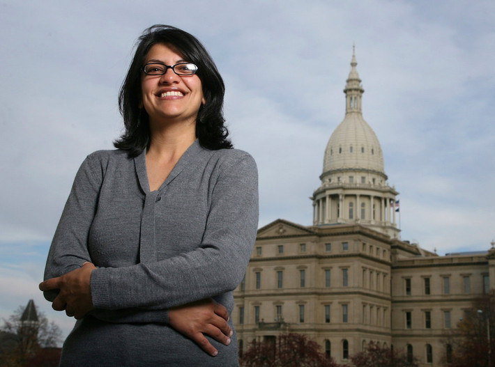 Bà Rashida Tlaib, đại diện cho điểm bầu cử số 13 của bang Michigan, là một trong những phụ nữ Hồi giáo đầu tiên được bầu vào Quốc hội Mỹ.