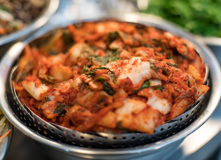 Kim chi thường được dùng kèm trong mọi bữa ăn.