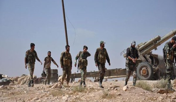 Tuyên bố này của phiến quân HTS được đưa ra trong bối cảnh Quân đội Syria tiếp tục tung những đoạn video được quay tại vùng nông thôn Idlib cho thấy cảnh các binh sĩ của họ có thể tự do đi lại và quay video từ các khu vực mà nhóm thánh chiến kiểm soát. Theo FNA, những đoạn video này được sử dụng để làm suy giảm tinh thần chiến đấu của nhóm phiến quân. Ảnh: FNA.