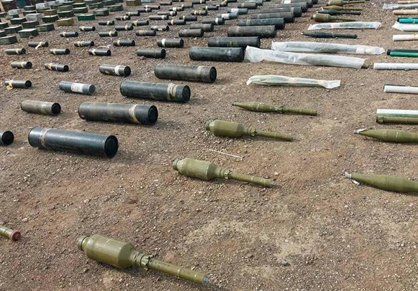 “Lực lượng chính phủ Damascus đã lục soát thị trấn al-Yadoudah và các trang trại gần đó ở phía tây tỉnh Daraa, và phát hiện một lượng lớn vũ khí, đạn dược”, FNA đưa tin.