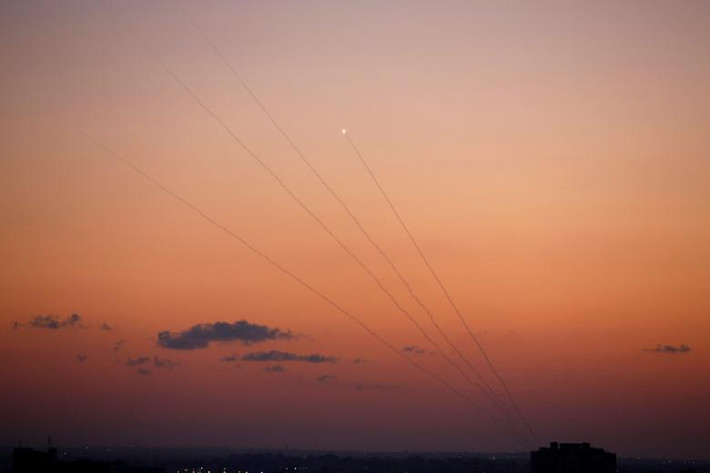 Rocket được phóng từ Dải Gaza hướng về phía Israel ngày 12/11.