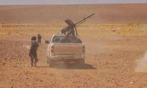 “Do trời mưa lớn và tầm nhìn kém, nhóm khủng bố IS đã đánh bật các binh sĩ Syria ở trục phía tây bắc đồi al-Safa. Trời mưa cũng đem lại lợi ích cho phiến quân IS bởi chúng đang không kiểm soát bất cứ nguồn cung cấp nước nào trong khu vực al-Safa”, nguồn tin cho hay. Ảnh: SF.