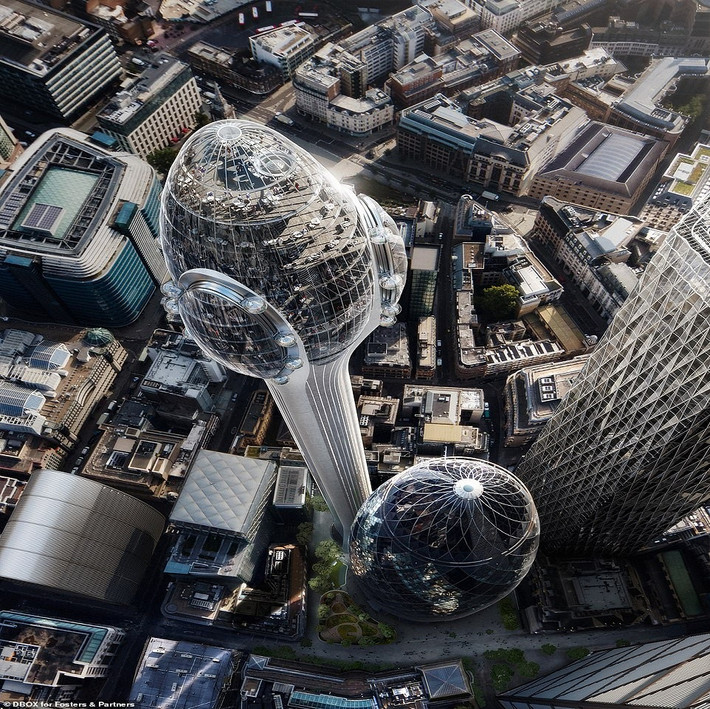 Ngoài ra, tòa nhà Gherkin cao 180 mét được xây dựng bắt đầu vào năm 2001 do kiến trúc sư Norman Foster và Ken Shuttleworth thiết kế.