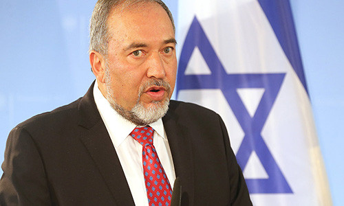 Ngày 14/11, Bộ trưởng Quốc phòng Israel Avigdor Lieberman đã tuyên bố từ chức để phản đối lệnh ngừng bắn với các nhóm vũ trang Palestine, trong đó có phong trào Hamas, tại Dải Gaza. Việc từ chức của ông Lieberman sẽ có hiệu lực trong vòng 48 giờ. Ảnh: Sputnik.