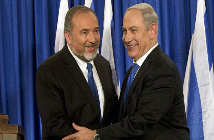 Được biết, trước khi làm Bộ trưởng Quốc phòng Israel năm 2016, ông Lieberman từng đảm nhiệm nhiều vị trí quan trong khác trong bộ máy chính quyền Israel. Ảnh: CBN.