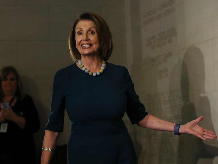 Bà Nancy Pelosi sinh ngày 26/3/1940 tại Baltimor, bang Maryland, Mỹ. Bà từng theo học Trường Đại học Trinity Washington và tốt nghiệp với tấm bằng cử nhân Khoa học Chính trị. Ảnh: Independent.