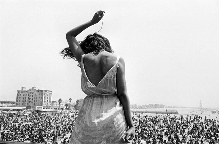 Lễ hội rock sôi động trên bãi biển Venice, bang California ở nước Mỹ, năm 1968.