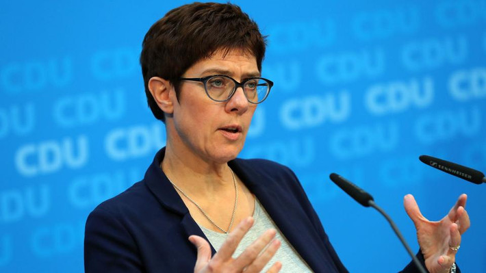 Bà Kramp-Karrenbauer từng là Thủ hiến bang Saarland từ năm 2011-2018 và là người phụ nữ thứ tư lãnh đạo chính quyền bang ở nước Đức. Ảnh: Die Zeit.