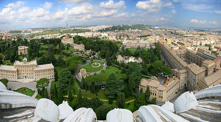 Theo City Experience, Vatican là quốc gia nhỏ nhất thế giới với diện tích chỉ khoảng 44 ha (0,44 km2), chỉ bằng 1/8 diện tích của Công viên Trung tâm ở thành phố New York (Mỹ). Ảnh: Wikipedia.